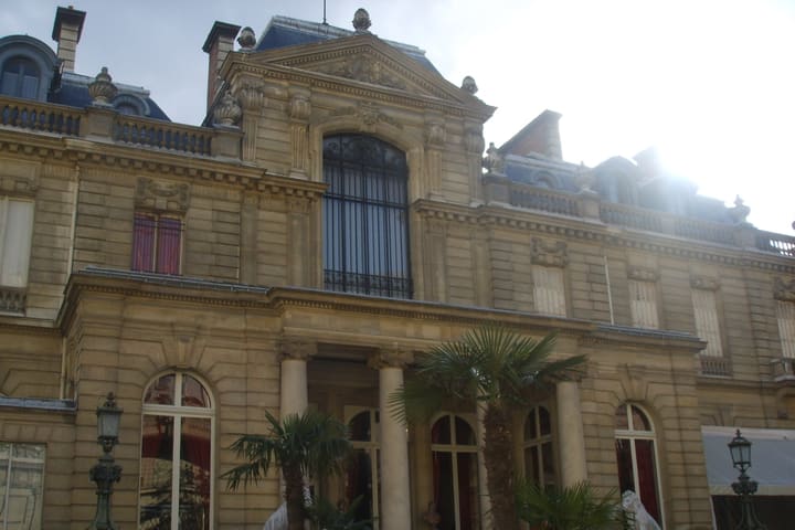 Main façade and entrance of Musée Jacquemart-André